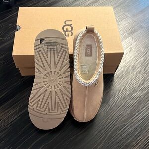 UGG Tazz Platform Slipper Women’s US Size 8